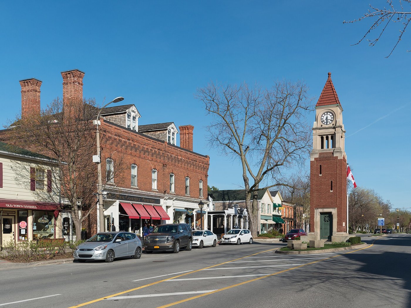 Niagara-on-the-Lake — 50 min drive from The Vagabond 130